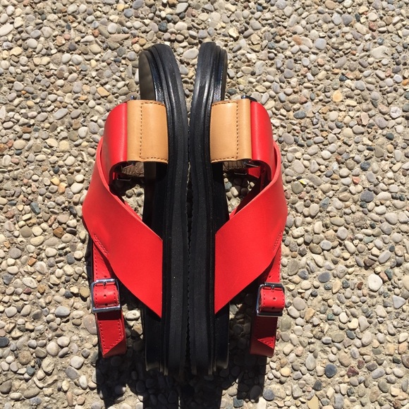 Marni Crossover Fussbett leather sandals red sz 35 - Picture 3 of 8